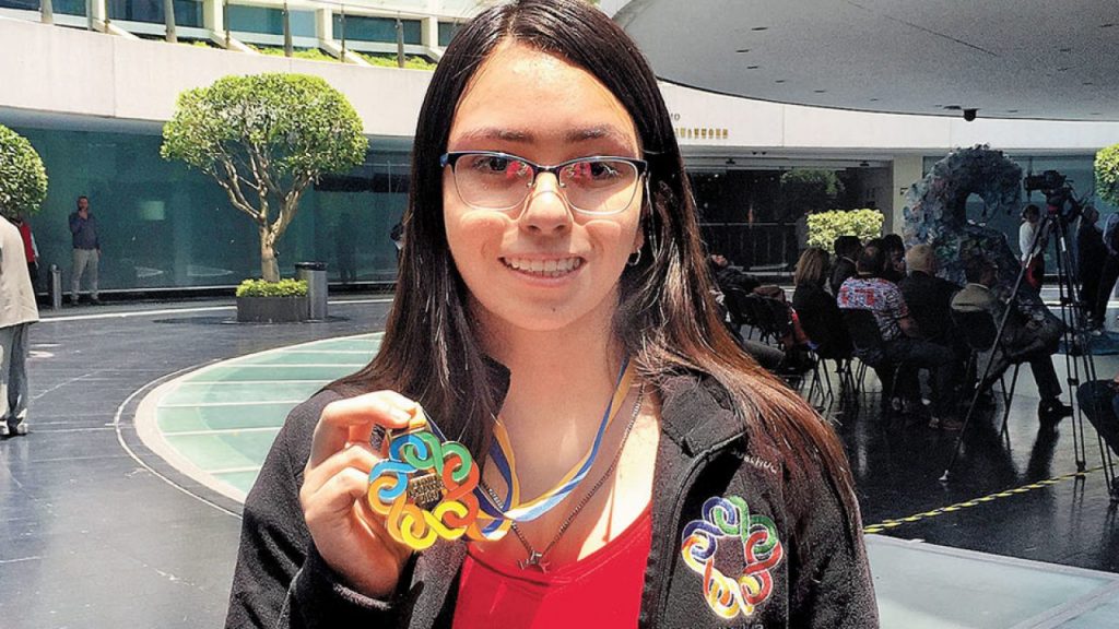 Ana Paula Jiménez, la joven que hizo historia en las Olimpiadas Internacionales de Matemáticas.