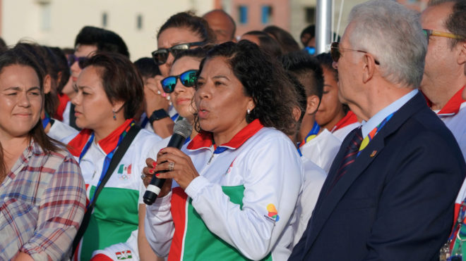 María José Alcalá, diputada y ex clavadista, busca presidencia del Comité Olímpico Mexicano.