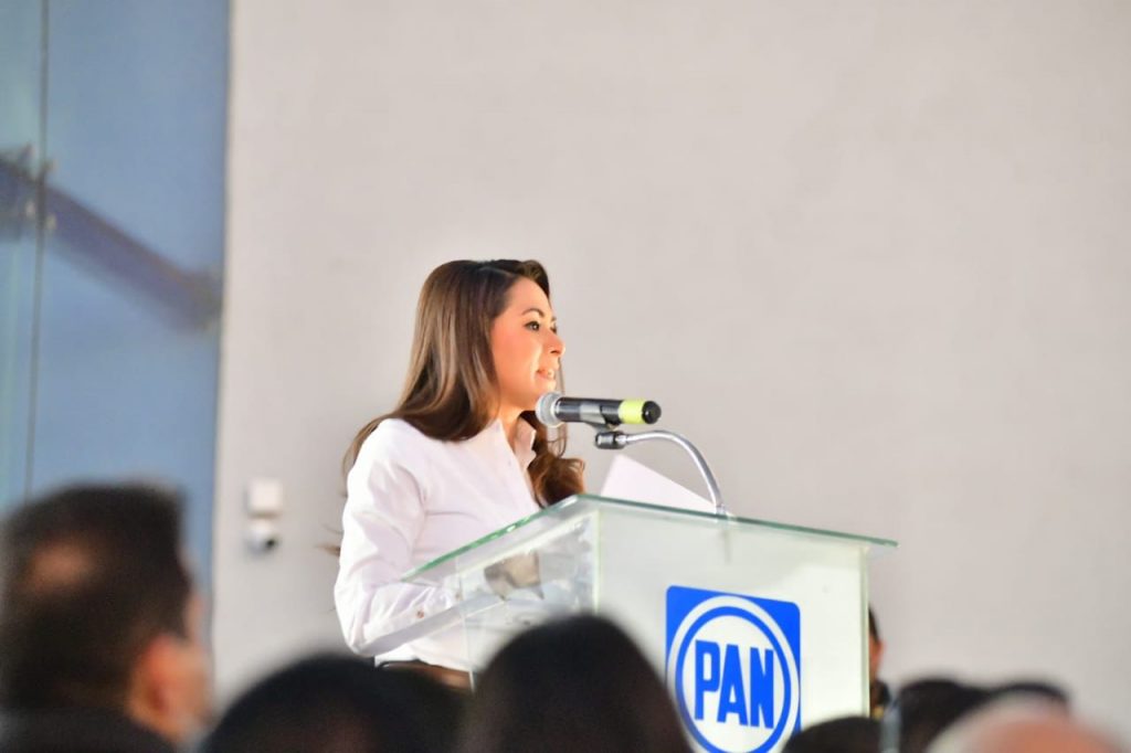 Con el respaldo de más de 5 mil militantes, Tere Jiménez se registra como precandidata a la gubernatura de Aguascalientes