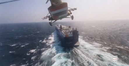 Rebeldes de Yemen secuestran un buque en el Mar Rojo; hay dos mexicanos a bordo
