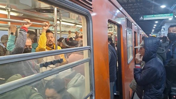 Metro De Cdmx Arranca La Semana Con Retrasos Trenes Detenidos Y Saturación En 5 Líneas La 0724