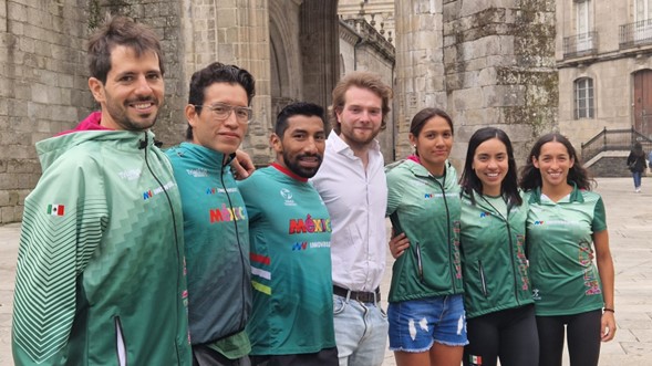Triatletas mexicanos se concentran en España