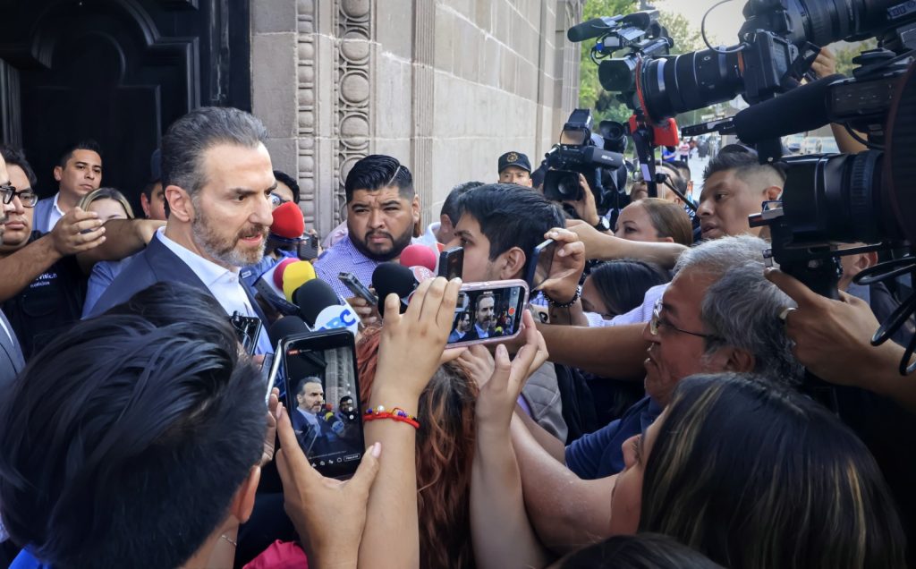 Confía Adrian de la Garza en que la policía y los vecinos trabajarán juntos para mejorar la seguridad