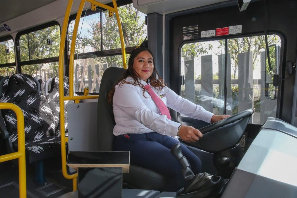 Daniel Sibaja impulsa una nueva era en el transporte público del Estado de México