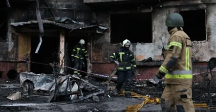 Ataque Masivo Mientras Zelenski Negocia la Paz: 26 Víctimas en Ternópil Coinciden con Reunión en Turquía