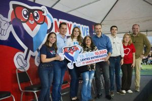 Supera programa “Monterrey se ve mejor” los 10 mil 500 lentes entregados